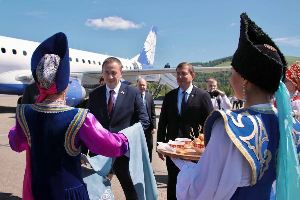    В Республике Алтай встретили представителей соседних государств. Источник: t.me/turchak_andrey