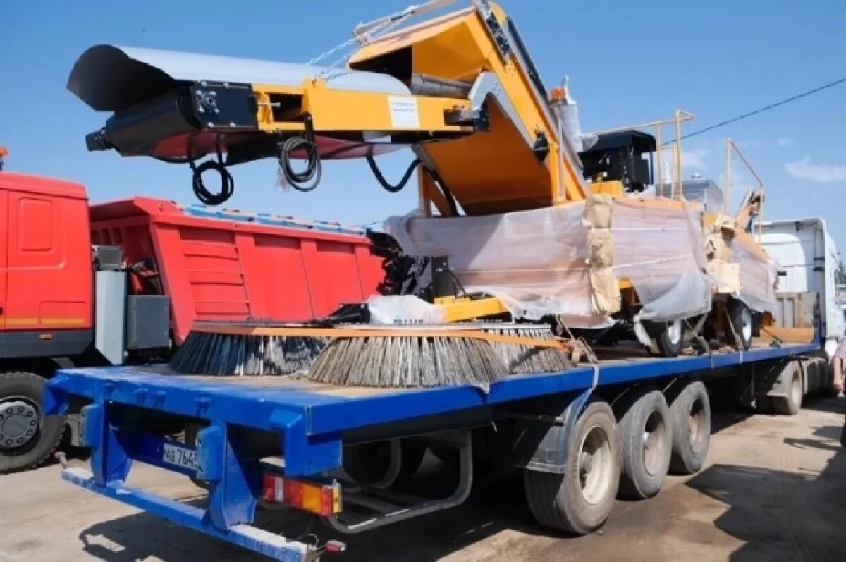    В Астрахани обновляют и увеличивают парк коммунальной техники