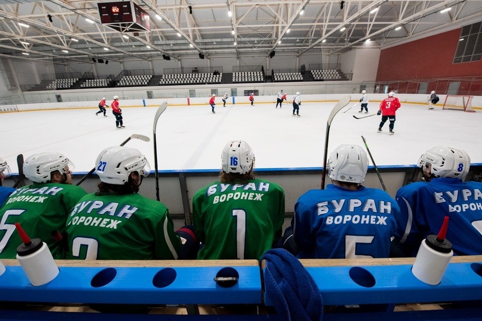    Расписание «Юбилейного», видимо, такое жесткое, что и «Бурану» приходится подвинуться. со страницы ХК "Буран" ВКонтакте