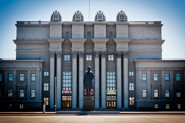 Здание театра. Фото с сайта организации