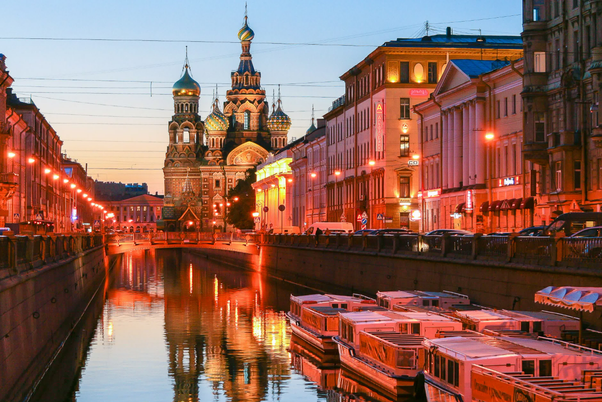 Гостиницы в Санкт-Петербурге дёшево.