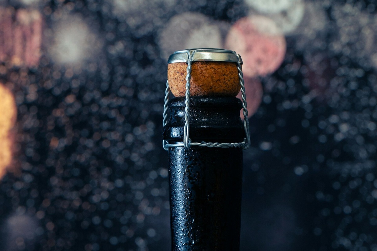     Мюзле: как железная проволока стала символом игристого вина и почему ее длина именно 52 сантиметра