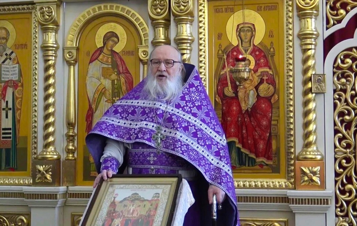 Владимир Зязев ( 21.02.1946 — 27.031. 2019 гг.) — протоиерей, настоятель прихода Рождества Христова (г. Екатеринбург).