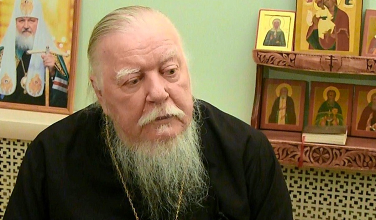 Димитрий Смирнов (07.03.1951 — 21.10.2020 гг.) — протоиерей, церковный и общественный деятель.