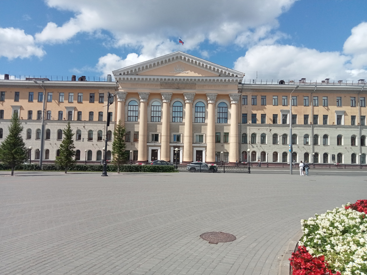 ТУСУР( Томский университет систем управления и радиоэлектроники)