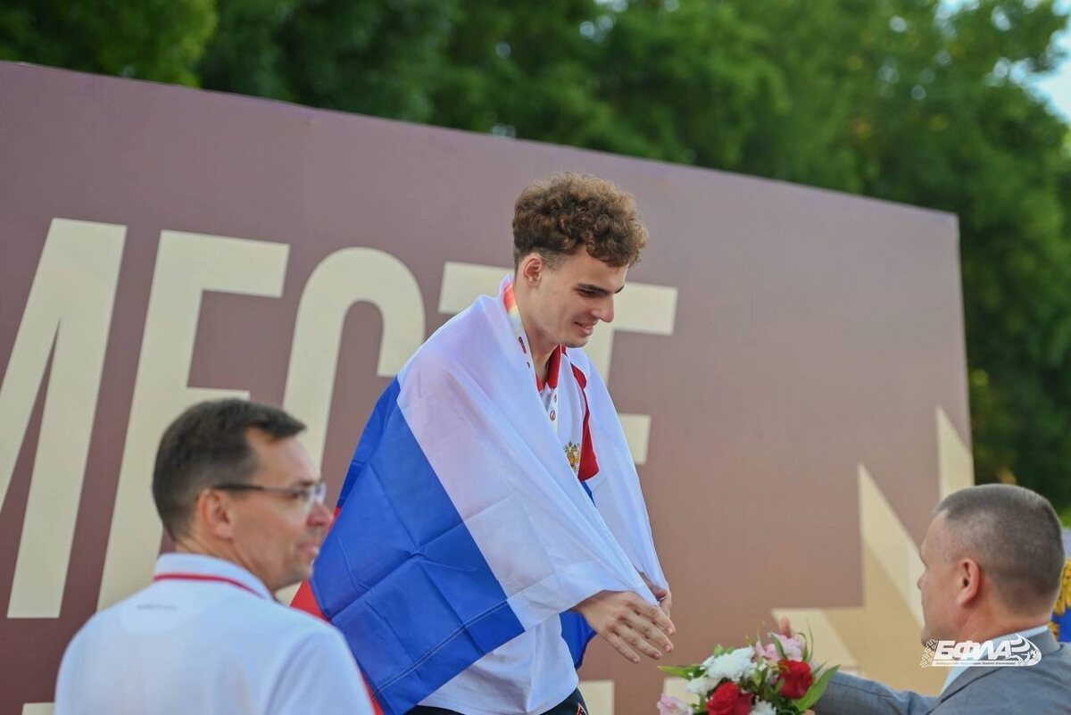 Золото 100-метровок привез Георгий Ермоленко из Новороссийска с международных соревнований