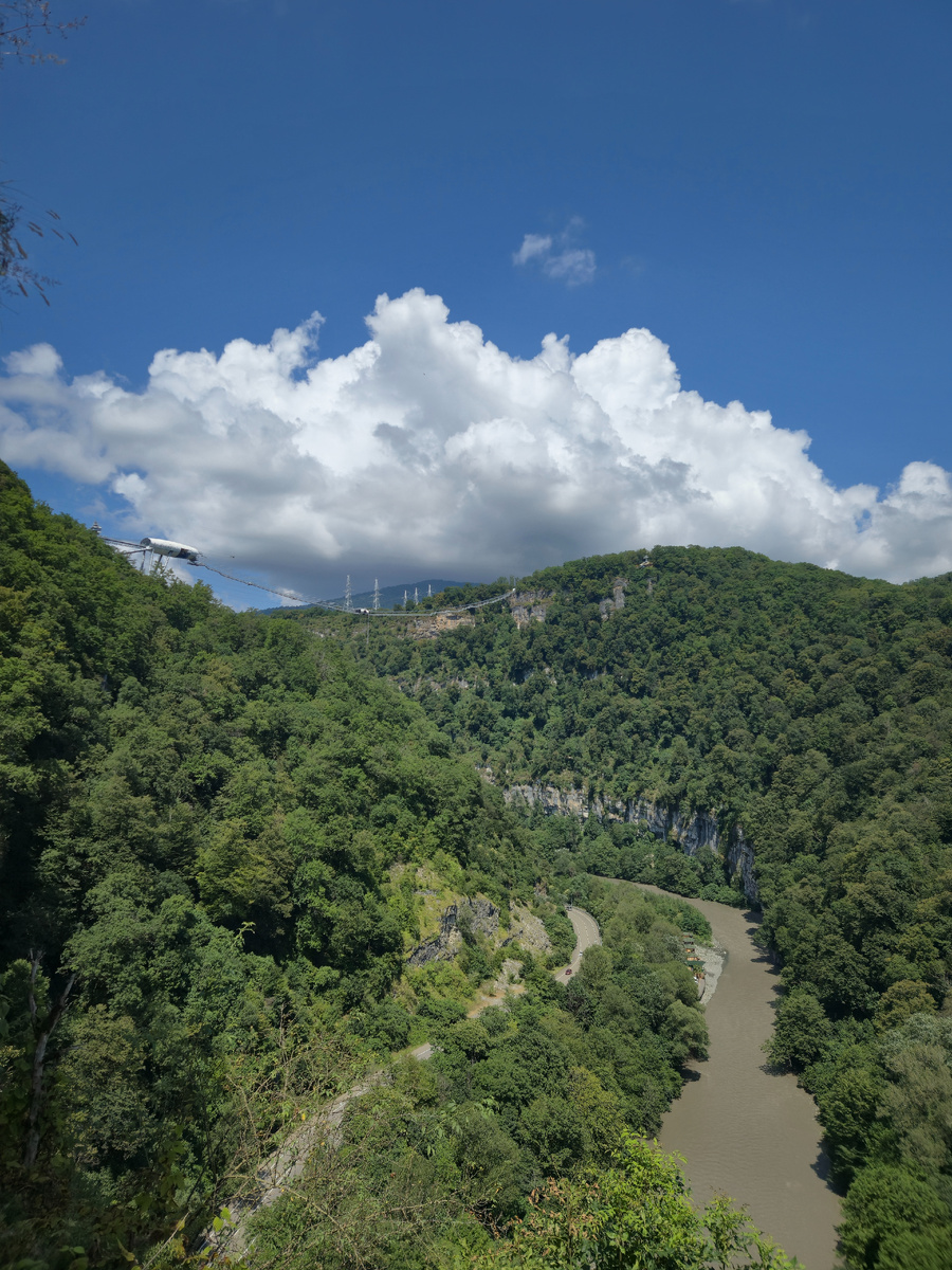 Ахштырское ущелье