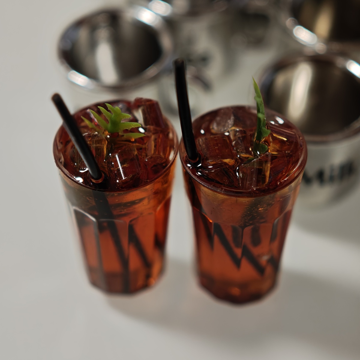 Стаканы 1/6 для кукол Барби