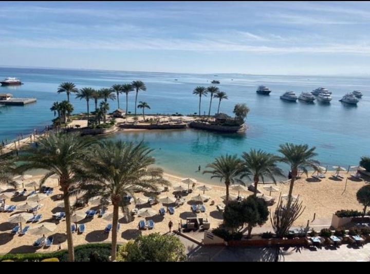 Взято из карточки отеля при бронировании.