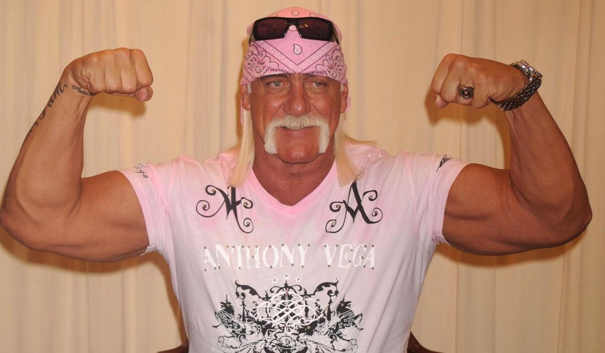     Легенда рестлинга и актер Халк Хоган ушел из жизни в 71 год