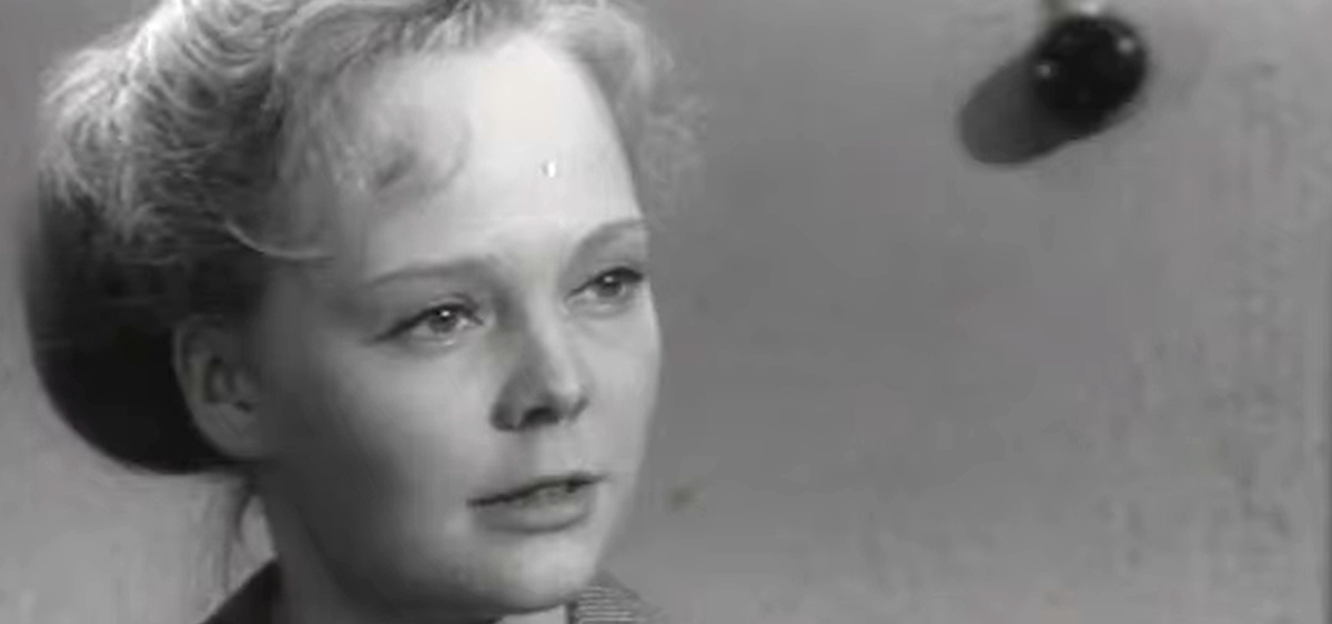 Кадр из кинофильма "У озера", 1969 г., режиссер и сценарист Сергей Герасимов, композитор Илья Катаев (скриншот)