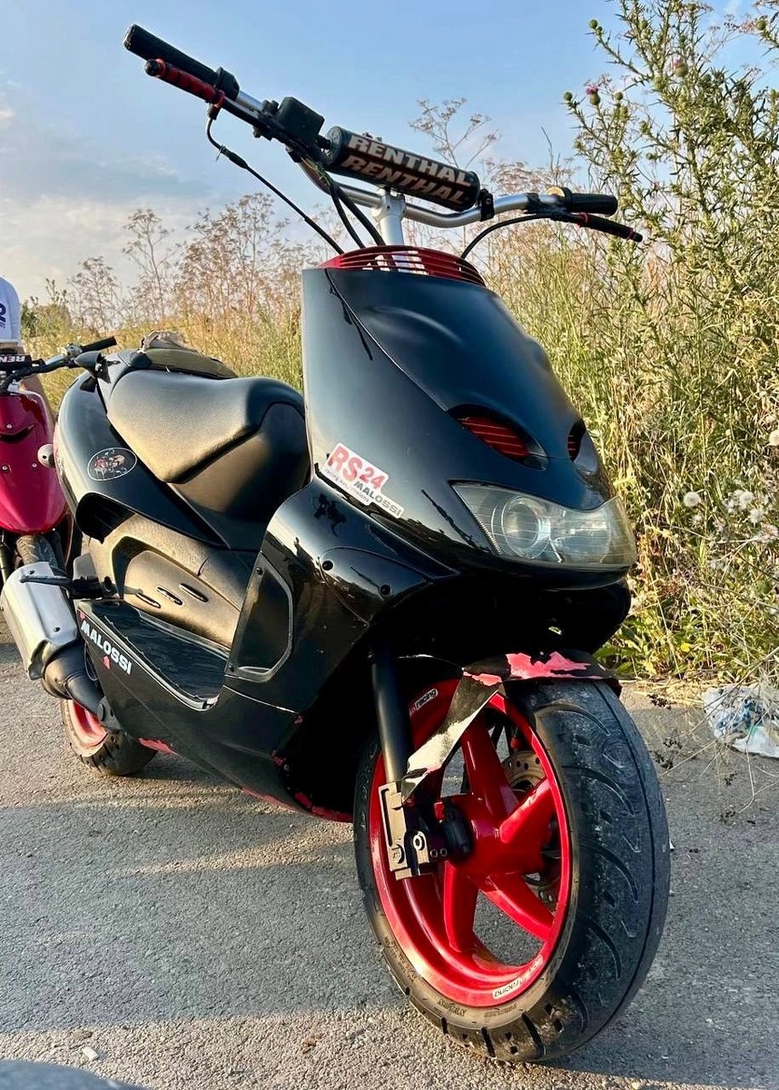 ГИБДД и педагоги Новороссийска выявили подростков, гоняющих на мопедах: родителям вынесли предостережение