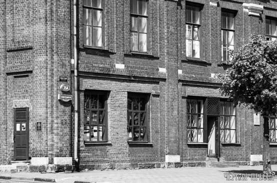 Здание музея. просп. Советский, 35А