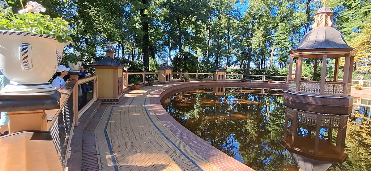 Китайский уголок в Летнем саду.