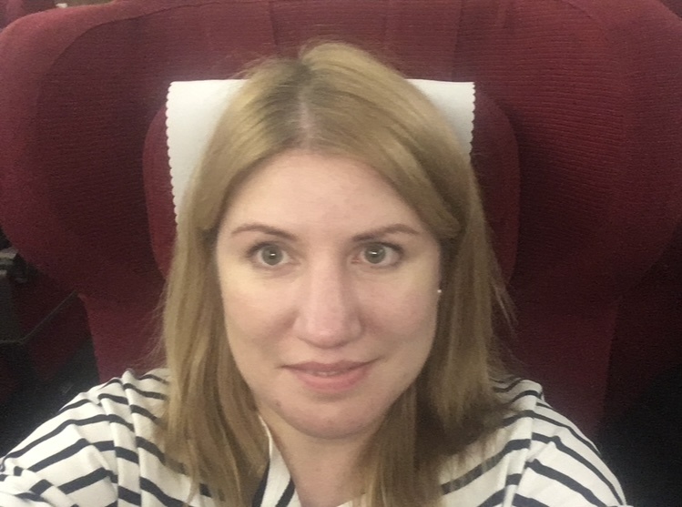 В самолете, лечу в Китай, вроде 2018 год 