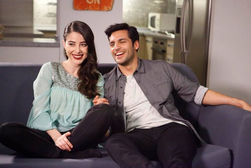 кадр из турецкого фильма "Вишневый сезон", яндекс фото