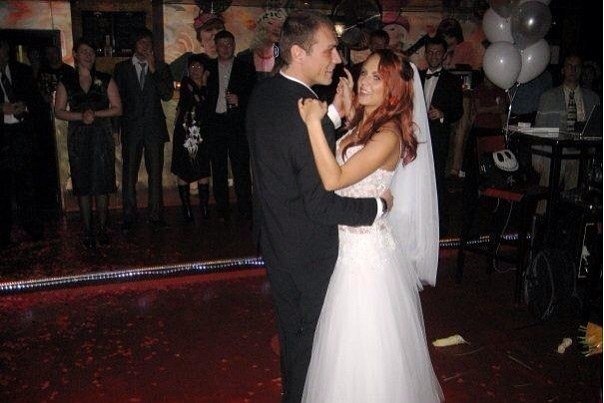 Первый брак закончился разводом, дочь осталась с матерью.