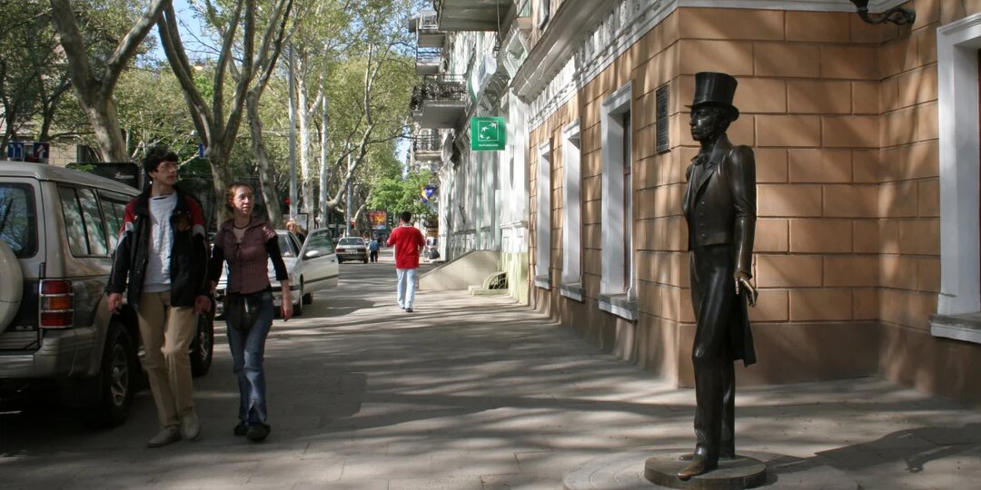 Госпереворот начался с Одессы. Люди устали ждать и начали денацификацию