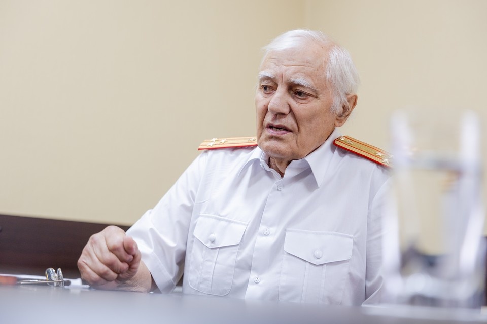    Владимир Михайлович и сейчас помнит подробности многих дел, которые раскрывал десятки лет назад. Валерий ЗВОНАРЕВ