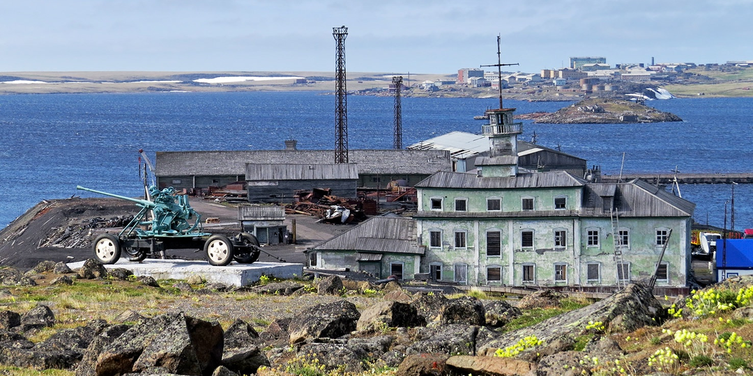 Самая северная в России старая архитектура. Любуемся домами Диксона на 73-й широте