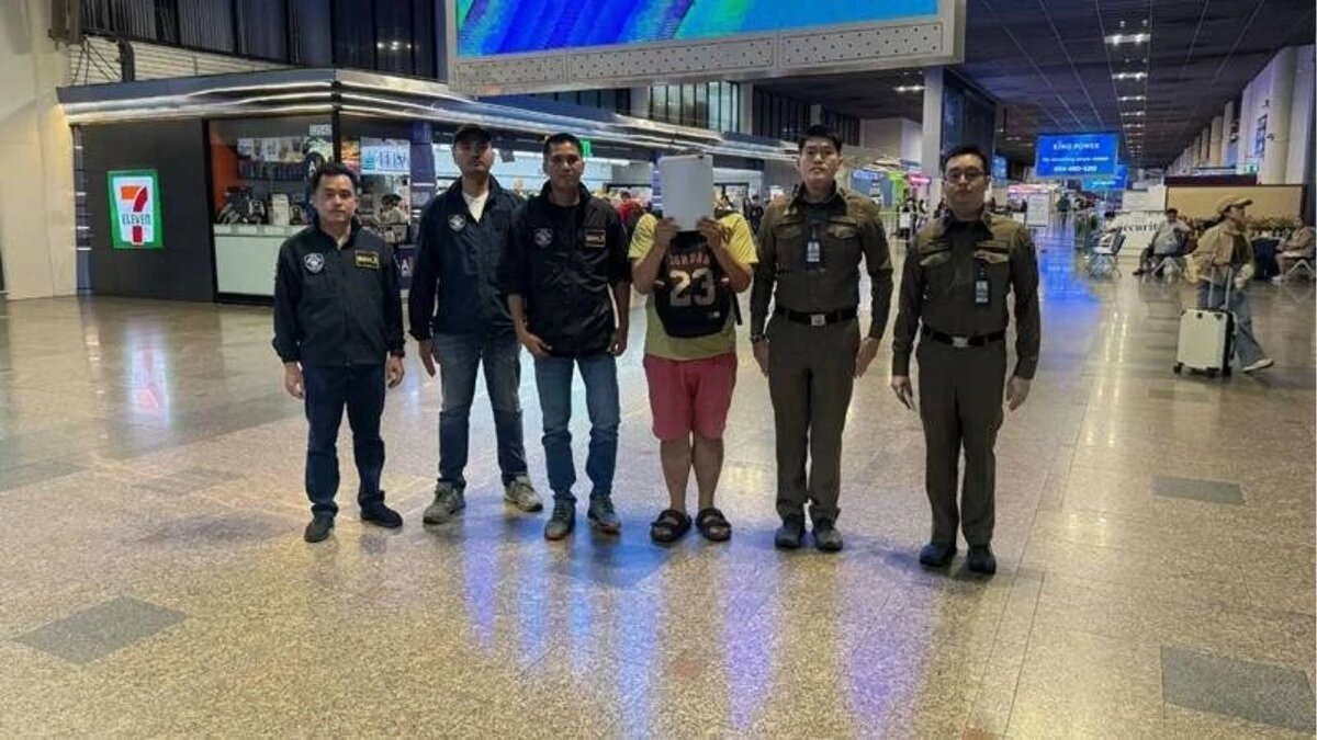 Фотографии с места задержания предоставлены сайтом TheThaiger