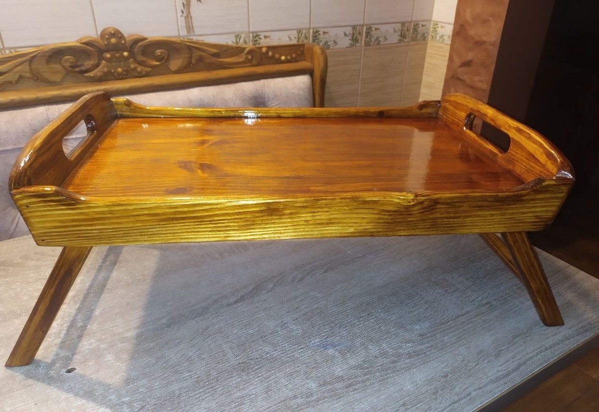 Столик для влюблённых 