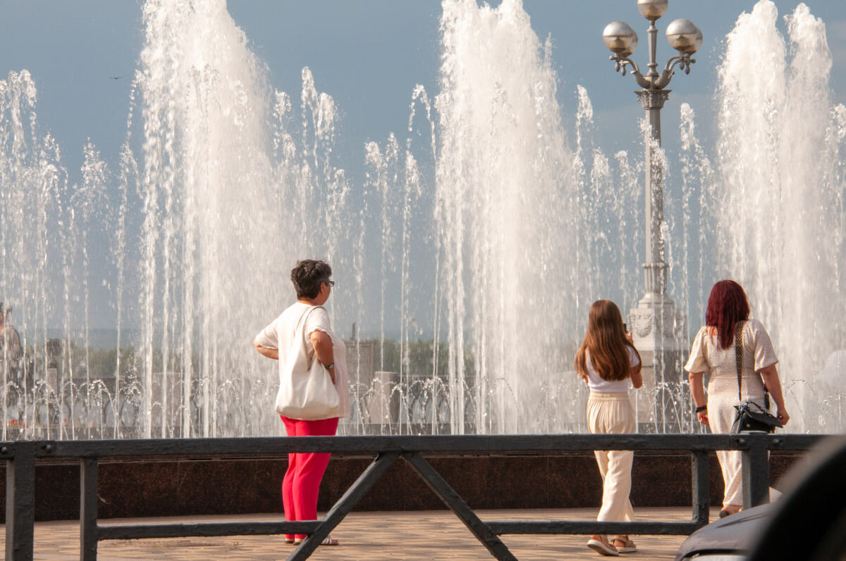 Столбик термометра поднимется почти до +30 градусов.  Фото: ФедералПресс / Светлана Возмилова