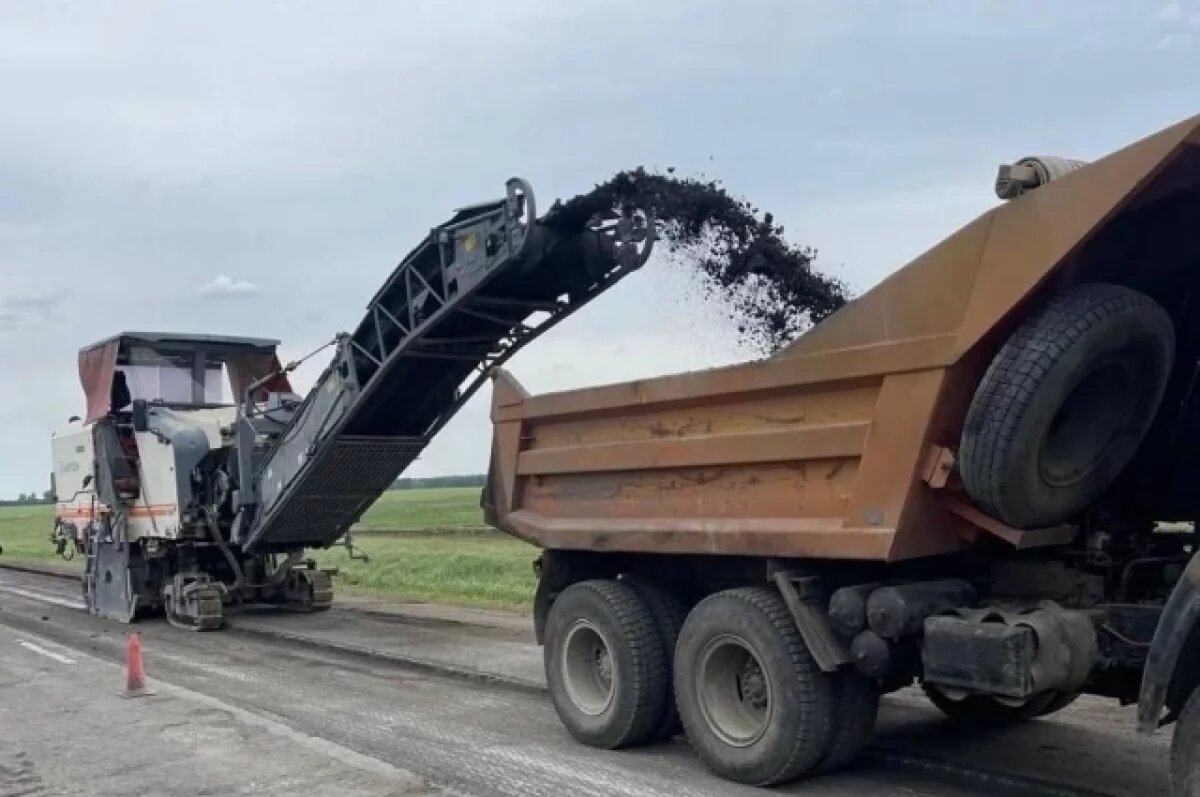    Хоценко рассказал омичам о ходе работ на трассе в Калачинск