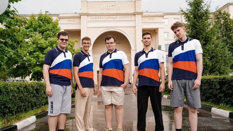     Барнаульский школьник завоевал серебро на олимпиаде в Париже barnaul_org