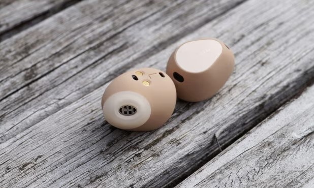 Овальный силиконовый наконечник обеспечивает отличный баланс между хорошей звукоизоляцией и легкой и удобной посадкой.