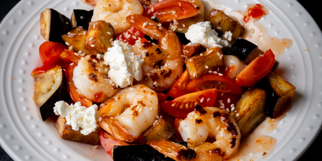 Салат из жареных баклажанов с креветками