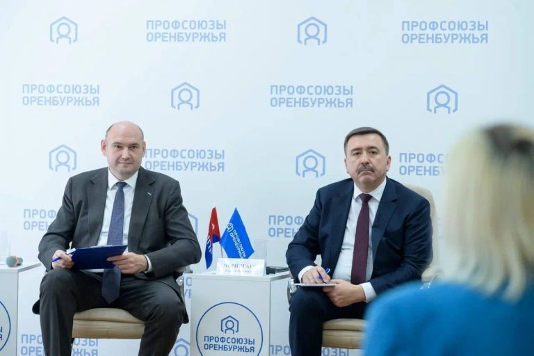    Солнцев и Черногаев обсудили поддержку работников Оренбуржья Оренбуржье