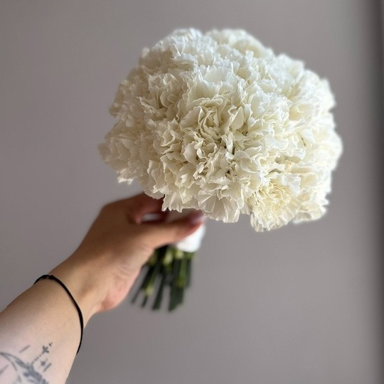 Свадебный букет из диантусов: элегантность и свежесть