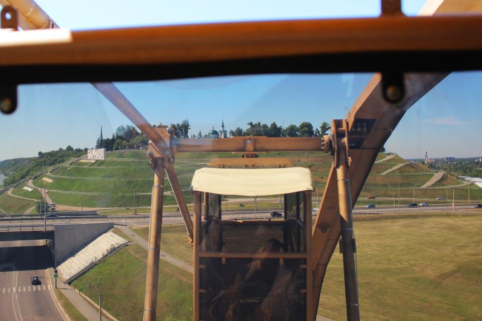    Вид на парк "Нагорный" из кабинки колеса обозрения. Источник: Евгения Кочеткова/"Толк"