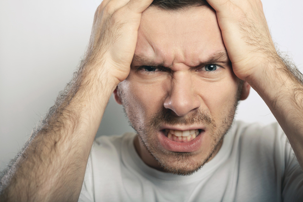 Почему развивается паника после алкоголя. (источник изображения: freepik.com)