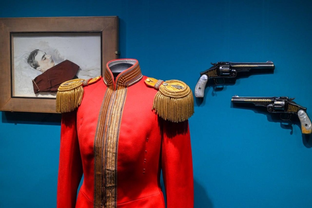 «К барьеру! Поединки и дуэли от Ахилла до Лифаря».