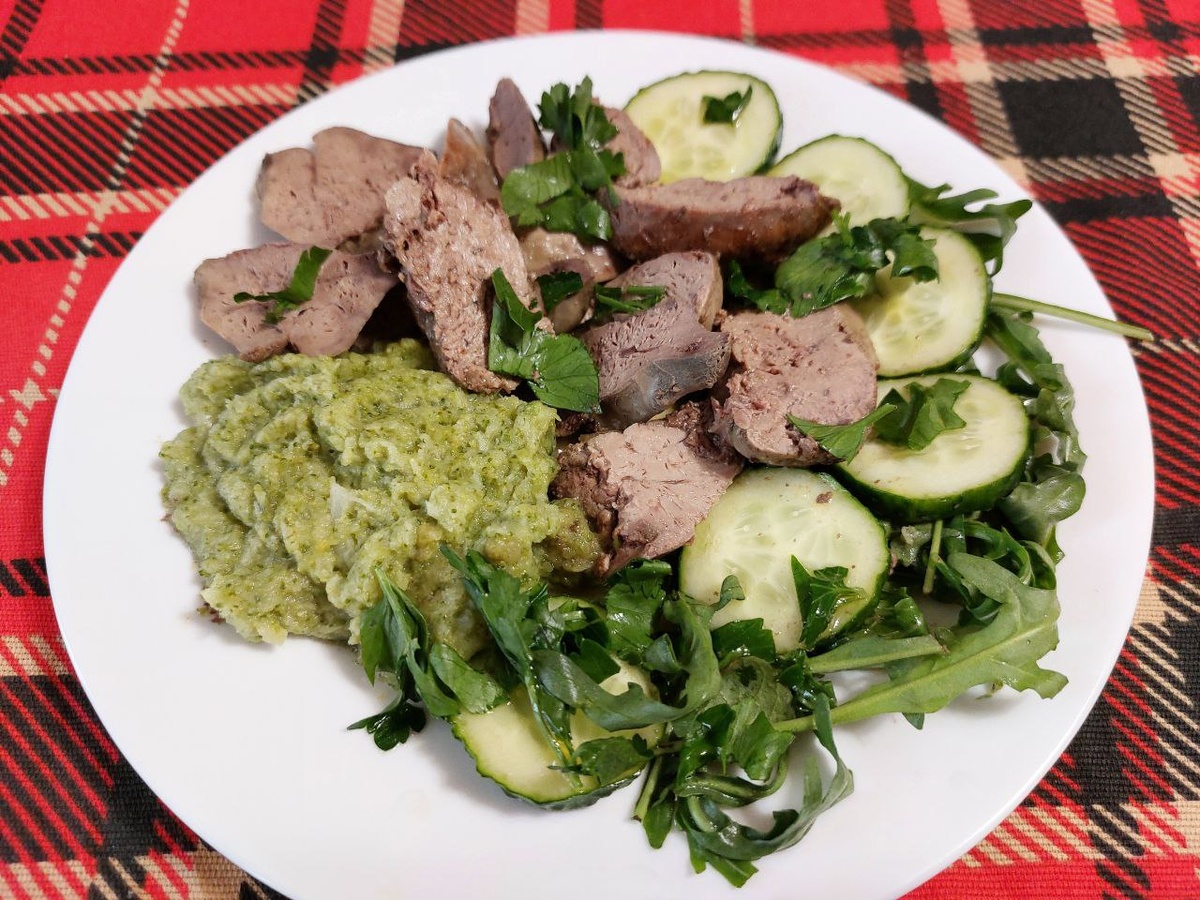 Листайте карусель