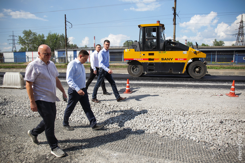    Об этом мэр Череповца сообщил во время выездного совещания. Сейчас работы идут на участке от дома № 21 по улице Мира до Ломоносова