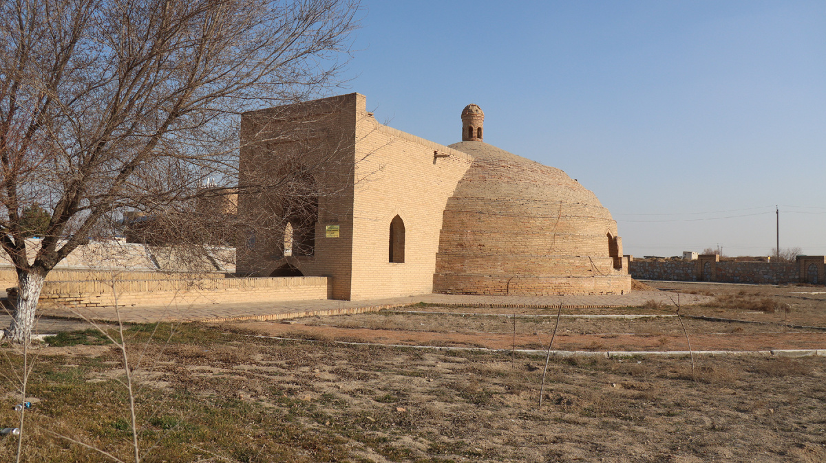 Малик сардоба снаружи