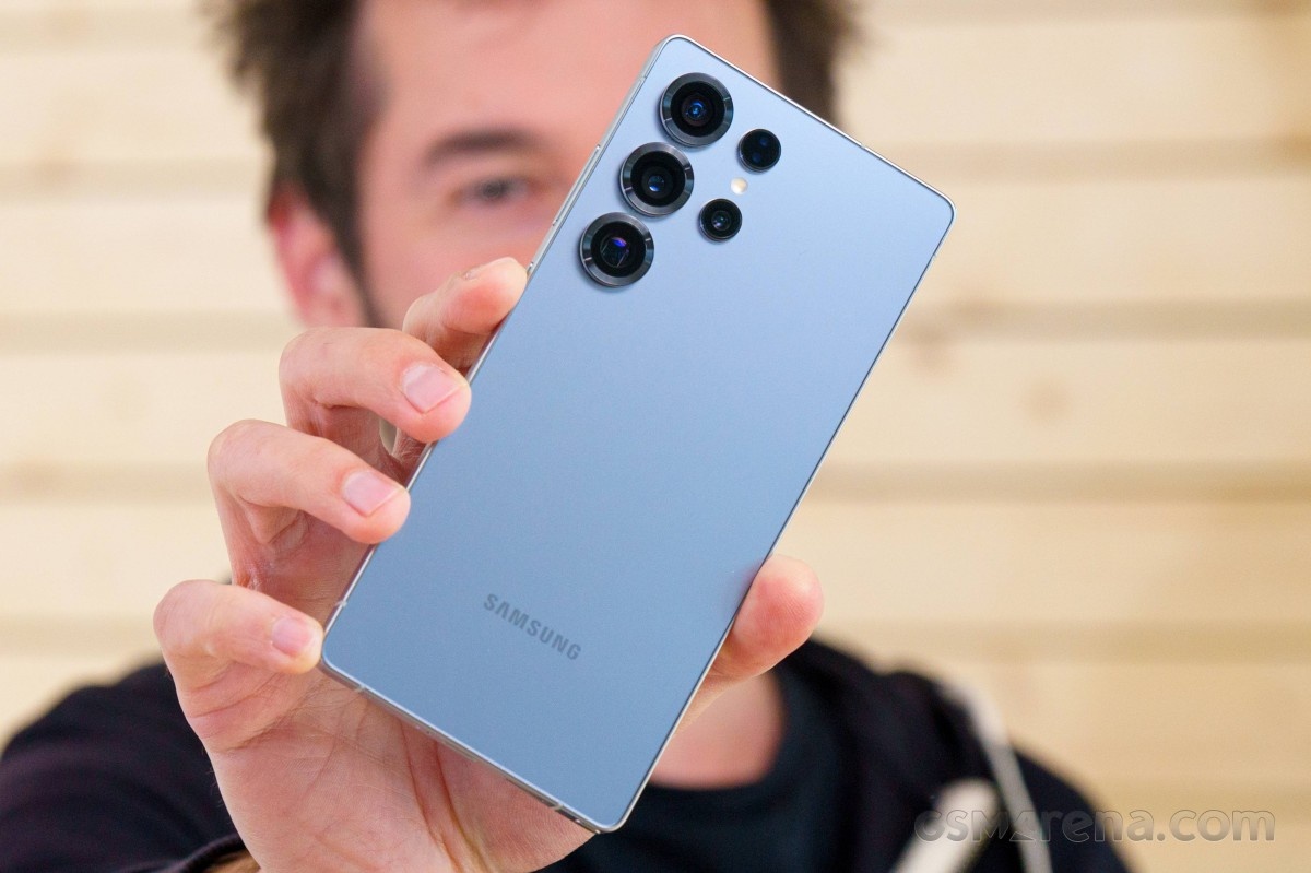 Смартфон Samsung Galaxy S25 Ultra