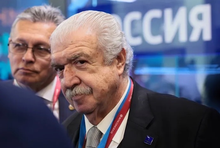 Первый заместитель гендиректора ТАСС Михаил Гусман. Был.