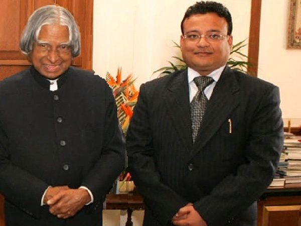 Экс-президент Индии Абдул Калам и посол Вестарктиды Х.В. Джейн на сфабрикованном фото