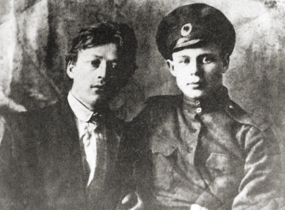 Ганин и Есенин. Автором фотографии является вологодский наборщик Сергей Клыпин