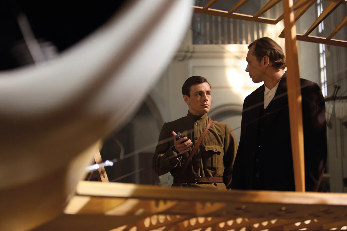 Фильм о госте из прошлого. Кадр со съемок «Авиатора»