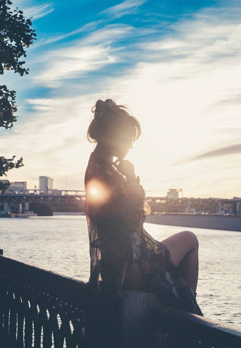 На фото ведущая прогноза погоды на канале "Россия 1" Виктория Черникова