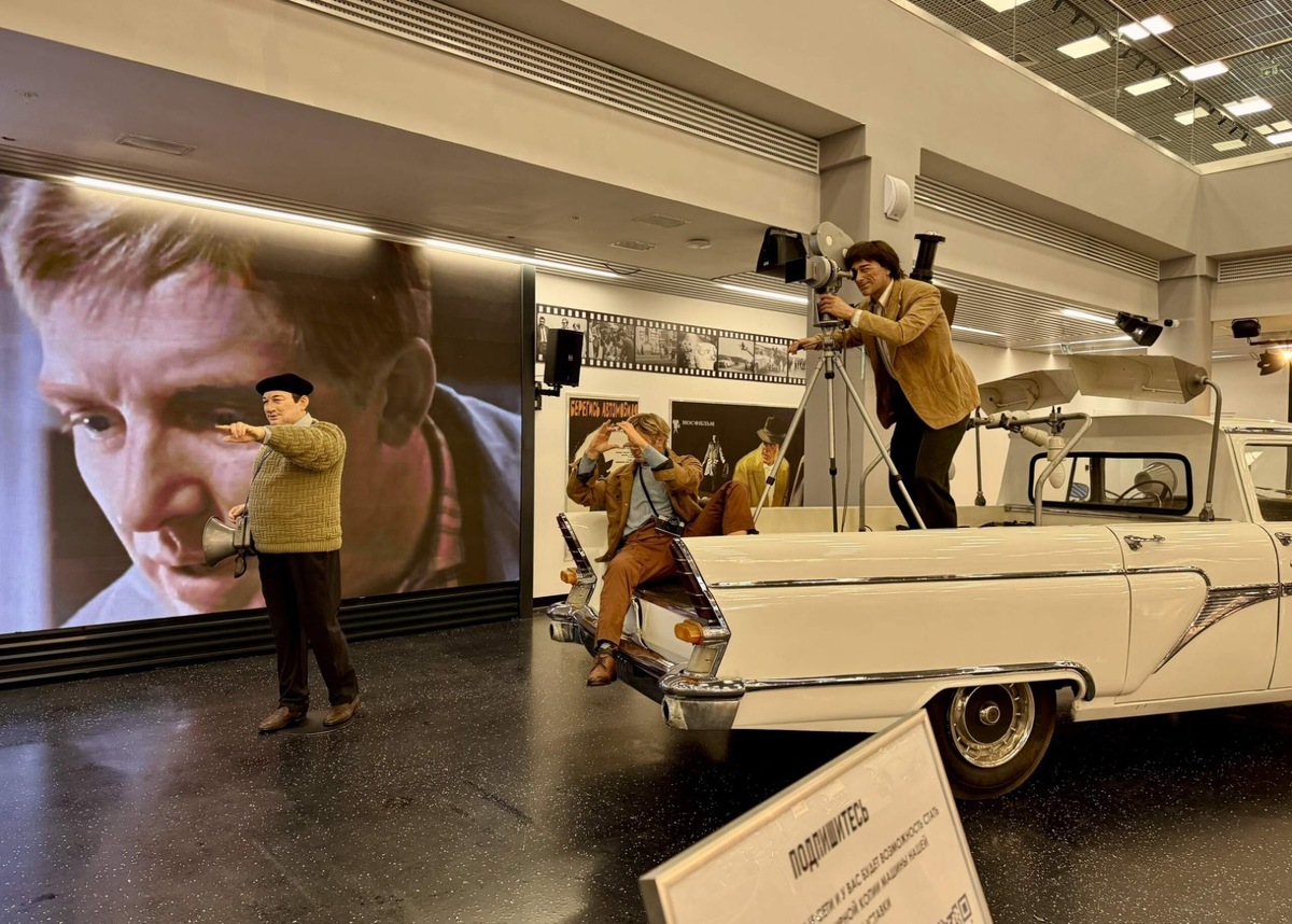 листайте карусель