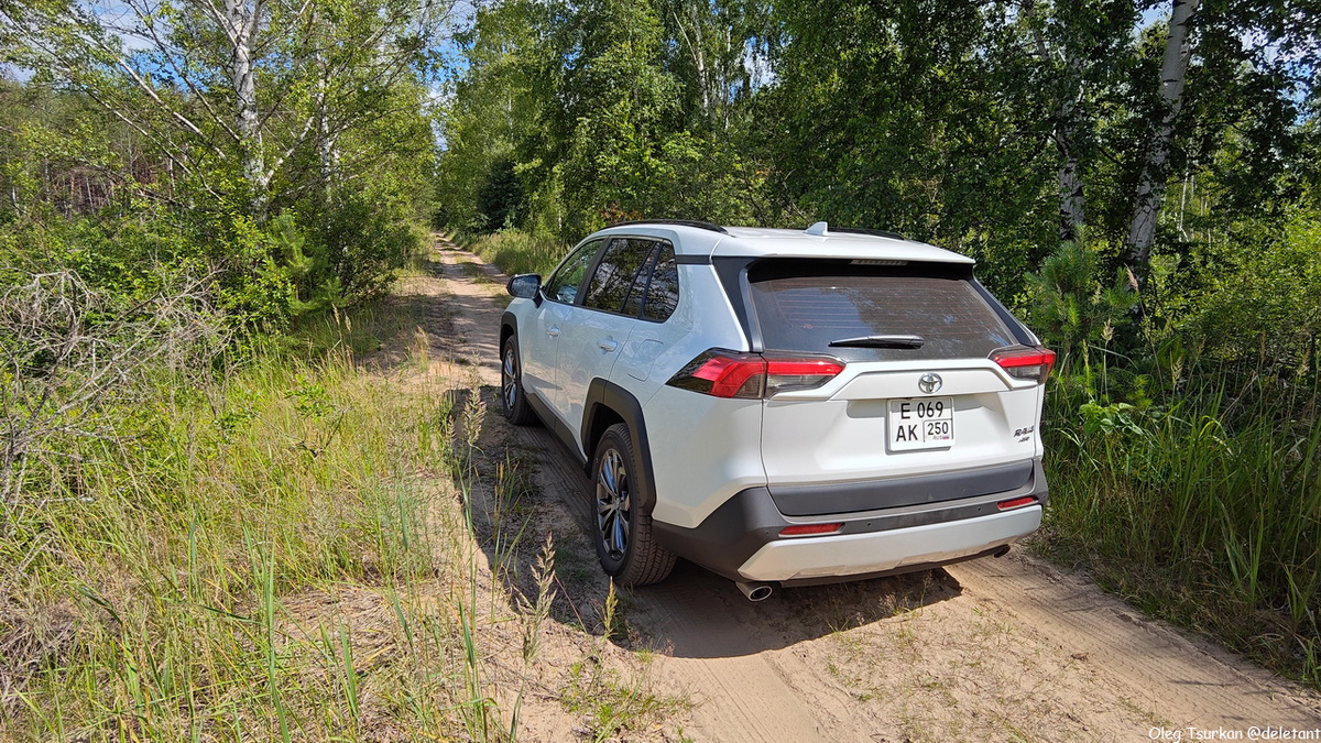 
старая узкоколейная железная дорога © deletant