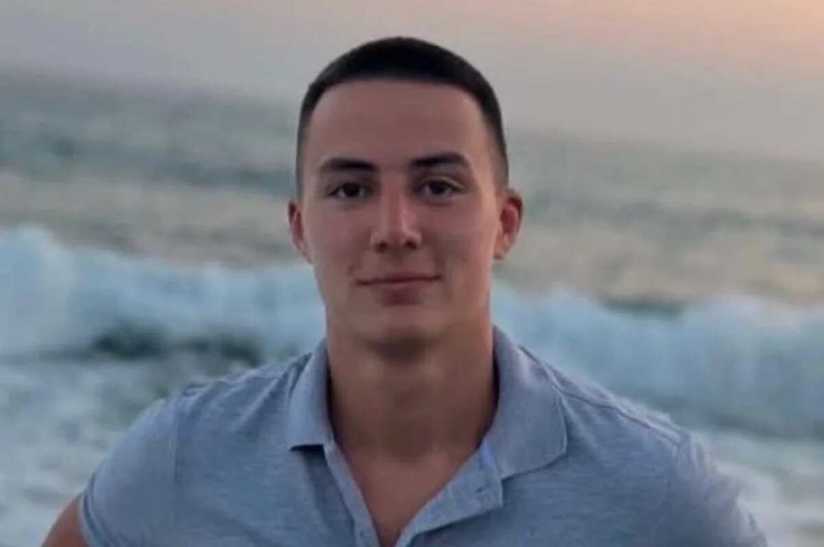    Актер из «Слова пацана» Черепанов стал отцом в день своего рождения