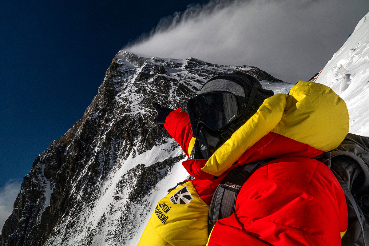    Сергей Рязанский во время восхождения на Эверест