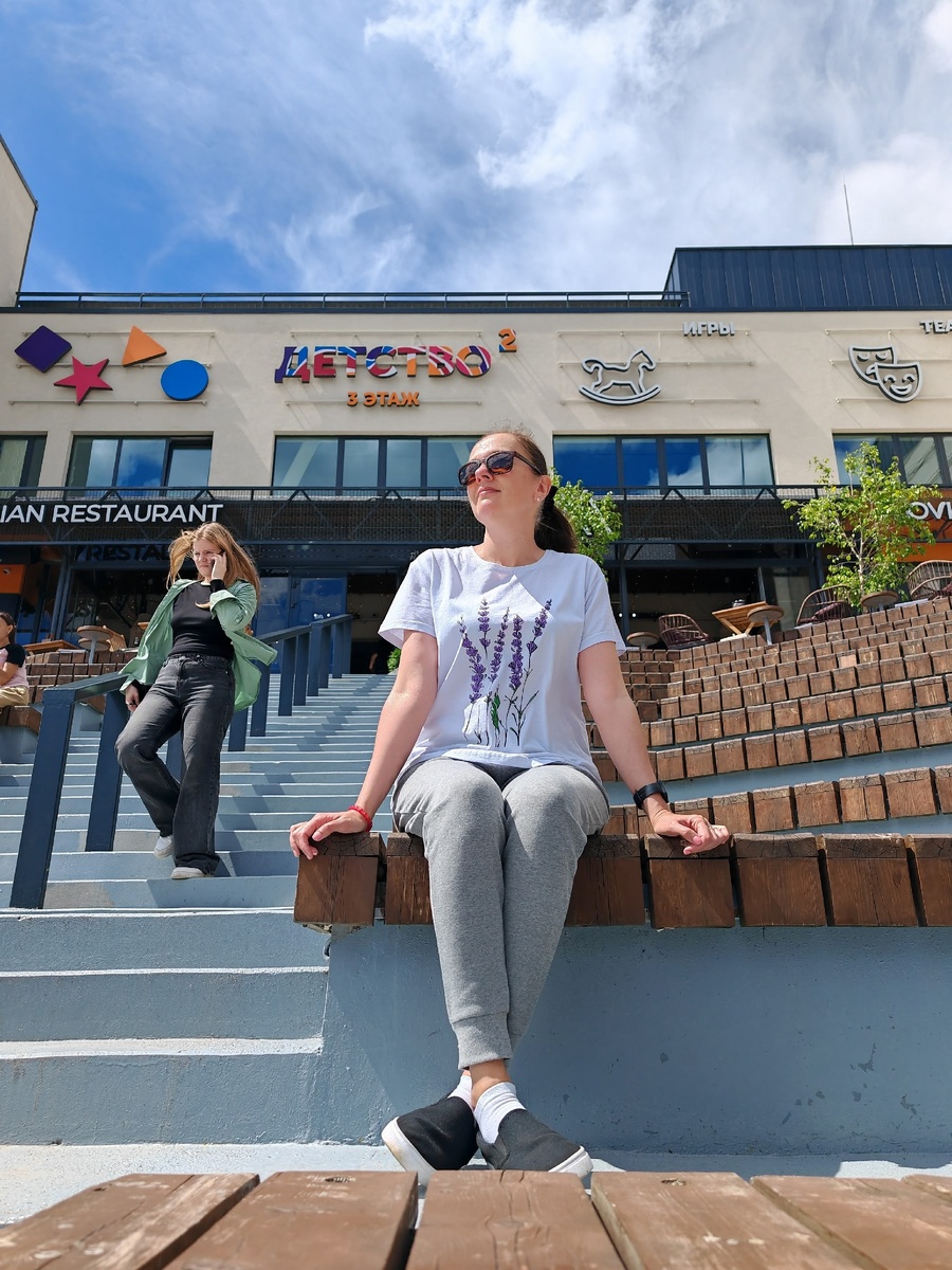 На территории "Арт-Квадрата"